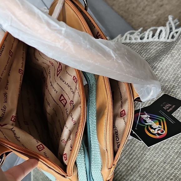 NWT Stone Mountain Purse Ice Blue/Vachetta Belmar Large Dome Satchel Sydney Bag - Picture 7 of 12